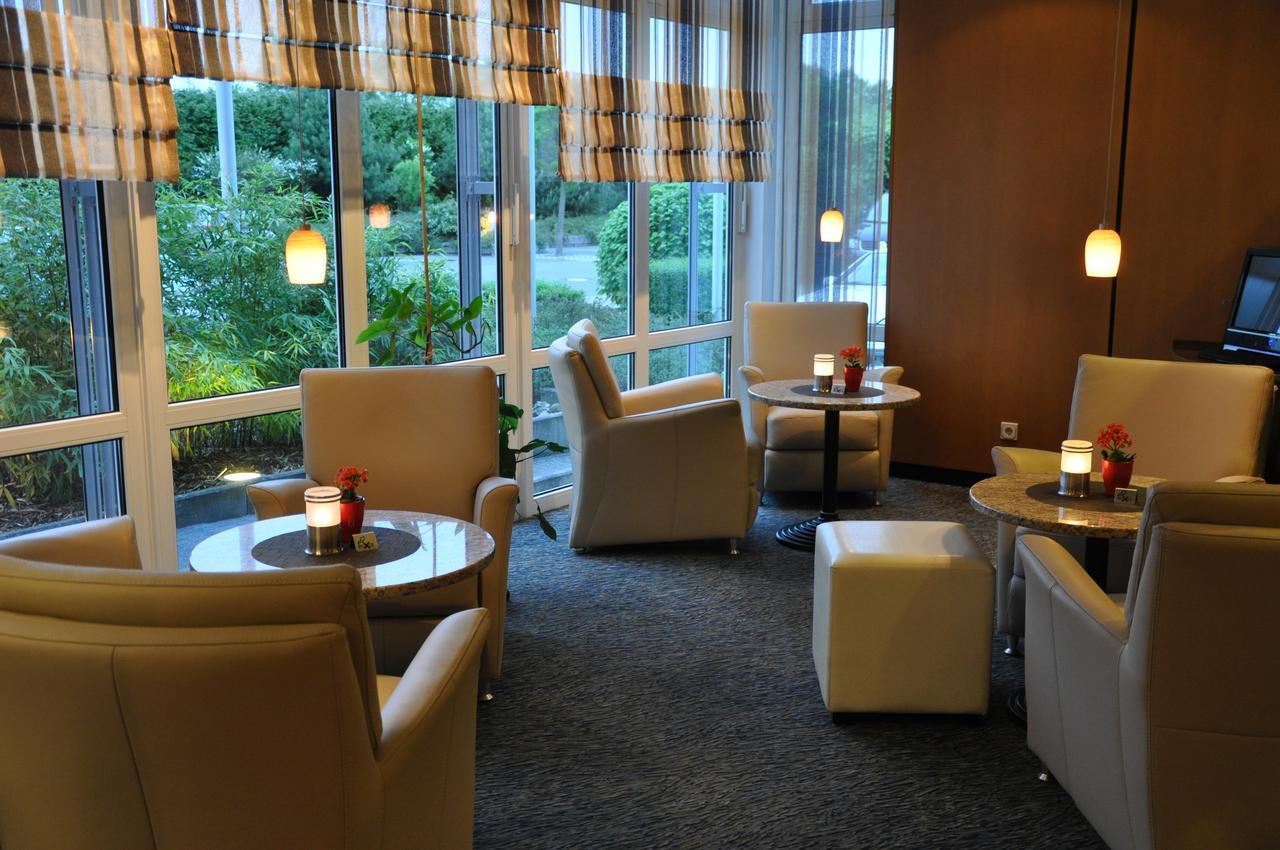 Hotel Merkur Ландштуль Экстерьер фото